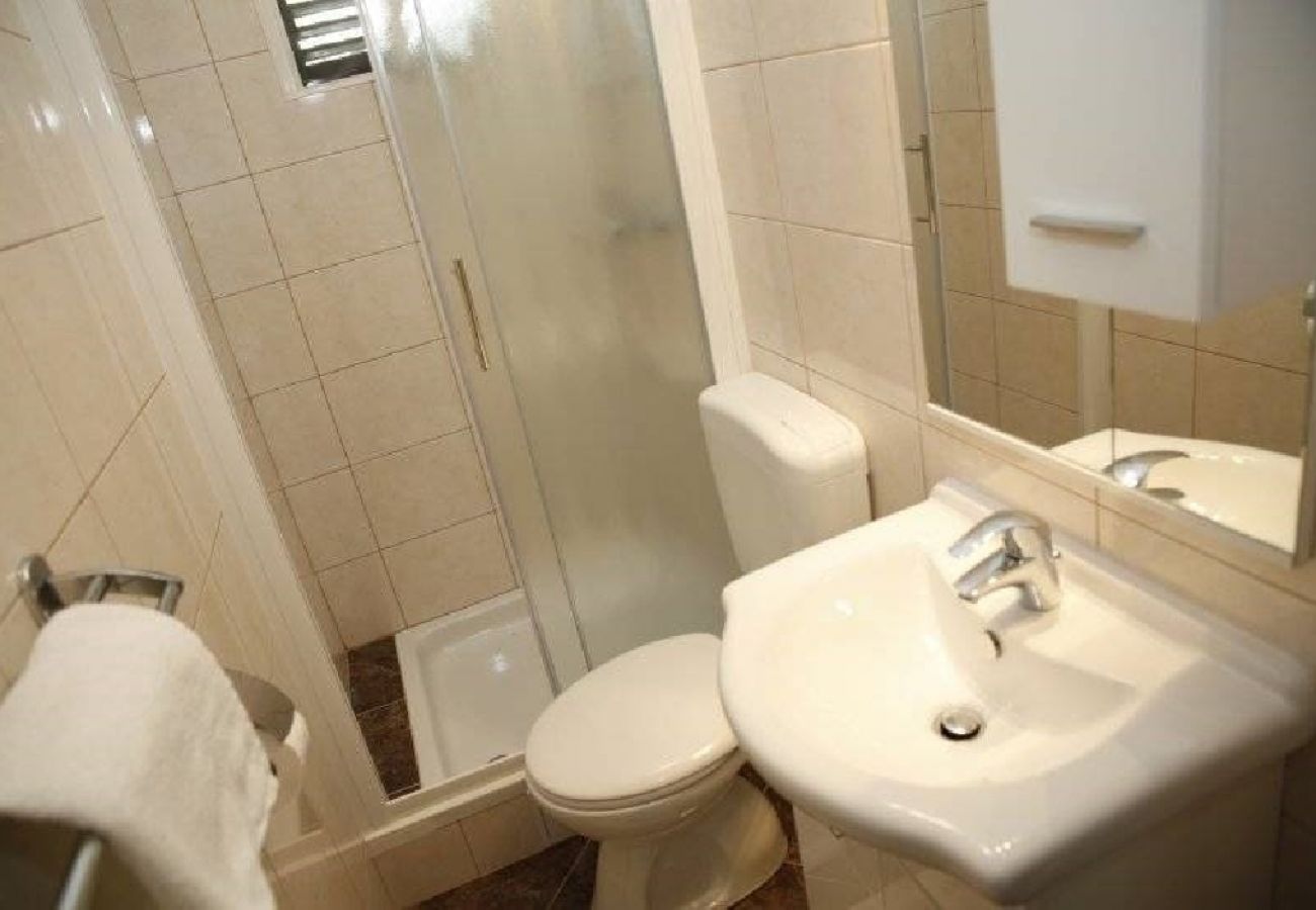 Apartament w Vodice - Apartament w Vodice z taras, Klimatyzacja, WIFI, Pralka (4382-1)