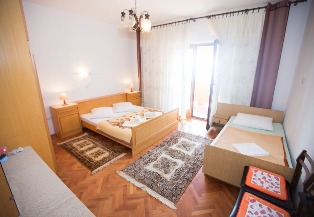 Apartament w Lopar - Apartament w Lopar z Widok na morze, taras, Klimatyzacja, WIFI (178-4)