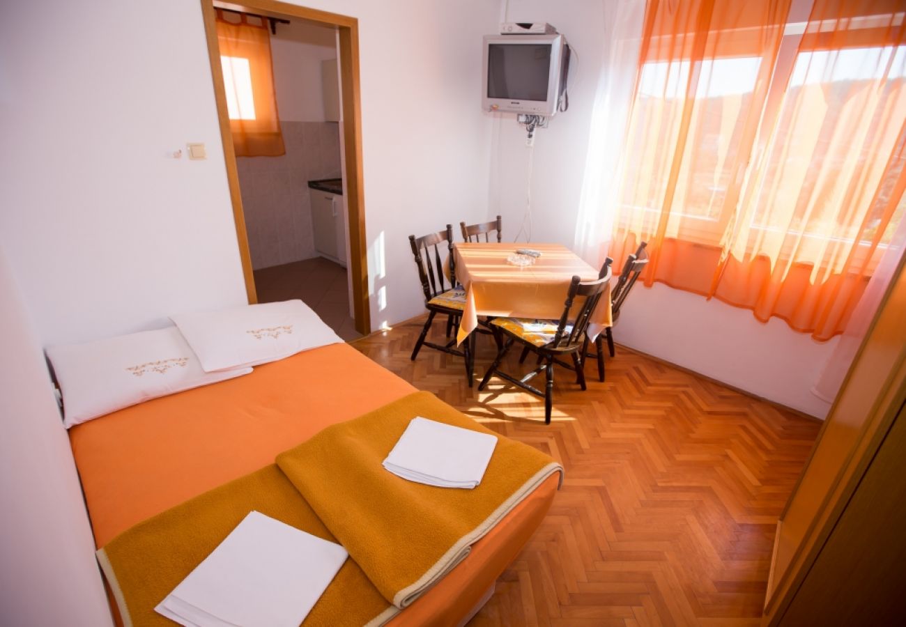 Apartament w Lopar - Apartament w Lopar z Widok na morze, taras, Klimatyzacja, WIFI (178-2)