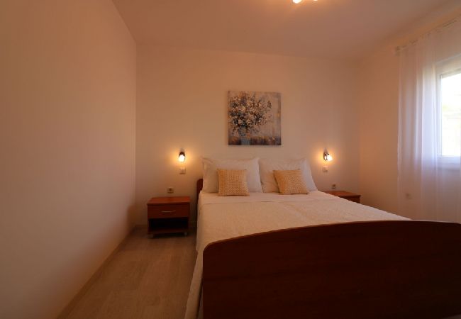 Dom w Porec - Domek wypoczynkowy w Poreč z taras, Klimatyzacja, WIFI, Zmywarka (4400-6) Dom w Porec - Domek wypoczynkowy w Poreč z taras, Klimatyzacja, WIFI, Zmywarka (4400-6)