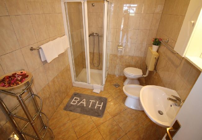 Apartament w Porec - Apartament w Poreču z tarasem, klimatyzacją, Wi-Fi, zmywarką (4400-10) Apartament w Porec - Apartament w Poreču z tarasem, klimatyzacją, Wi-Fi, zmywarką (4400-10)