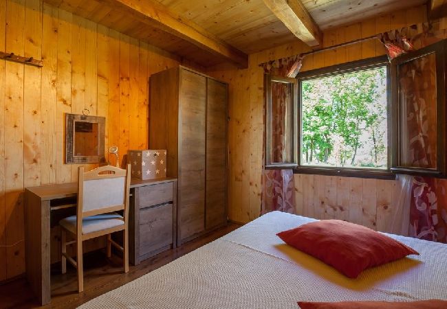 Dom w Rakovica - Domek wypoczynkowy w Rakovica z taras, WIFI, Pralka (4488-1) Dom w Rakovica - Domek wypoczynkowy w Rakovica z taras, WIFI, Pralka (4488-1)
