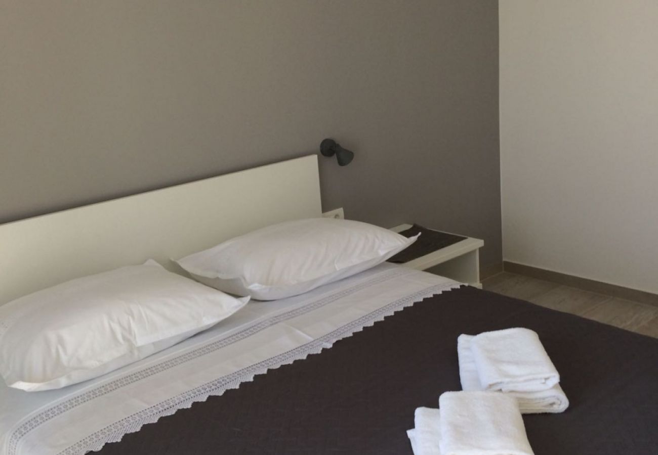 Apartament w Podgora - Apartament w Podgora z Widok na morze, taras, Klimatyzacja, WIFI (4492-3)