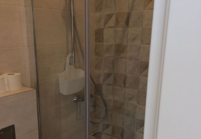 Studio w Podgora - Apartament Studio w Podgora z Widok na morze, balkon, Klimatyzacja, WIFI (4492-4) Studio w Podgora - Apartament Studio w Podgora z Widok na morze, balkon, Klimatyzacja, WIFI (4492-4)