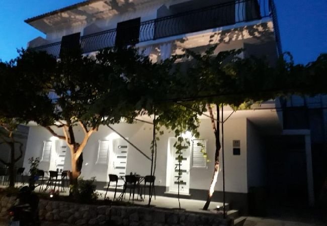 Studio w Podgora - Apartament Studio w Podgora z Widok na morze, balkon, Klimatyzacja, WIFI (4492-4) Studio w Podgora - Apartament Studio w Podgora z Widok na morze, balkon, Klimatyzacja, WIFI (4492-4)