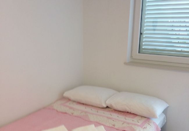 Apartament w Podgora - Apartament w Podgora z Widok na morze, taras, Klimatyzacja, WIFI (4492-1) Apartament w Podgora - Apartament w Podgora z Widok na morze, taras, Klimatyzacja, WIFI (4492-1)