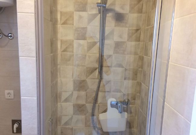 Apartament w Podgora - Apartament w Podgora z Widok na morze, taras, Klimatyzacja, WIFI (4492-1) Apartament w Podgora - Apartament w Podgora z Widok na morze, taras, Klimatyzacja, WIFI (4492-1)