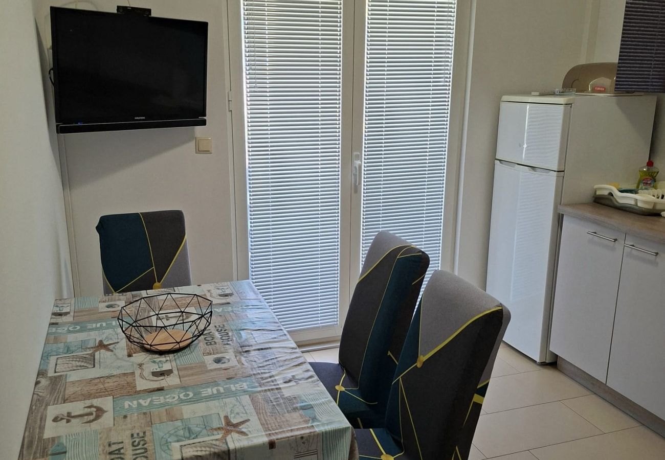 Apartament w Vrsi - Apartament w Vrsi z balkon, Klimatyzacja, WIFI (4494-2)