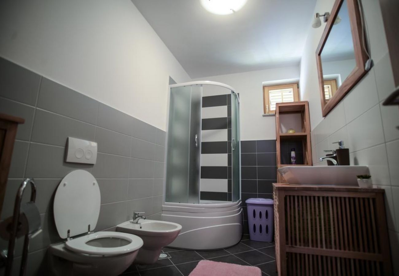 Apartament w Cres - Apartament w Cres z balkon, Klimatyzacja, WIFI, Pralka (4496-1)