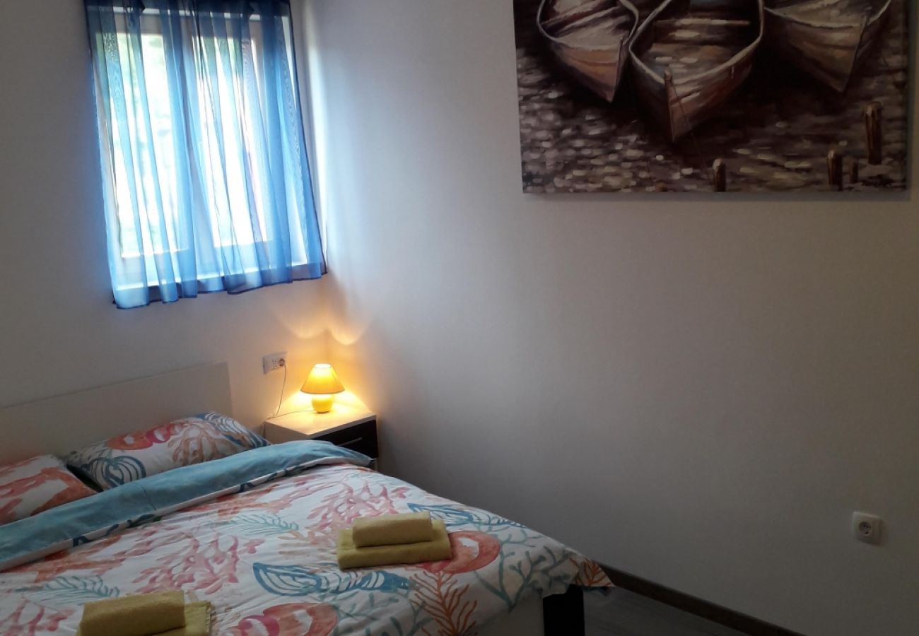 Apartament w Cres - Apartament w Cres z balkon, Klimatyzacja, WIFI, Pralka (4496-1)