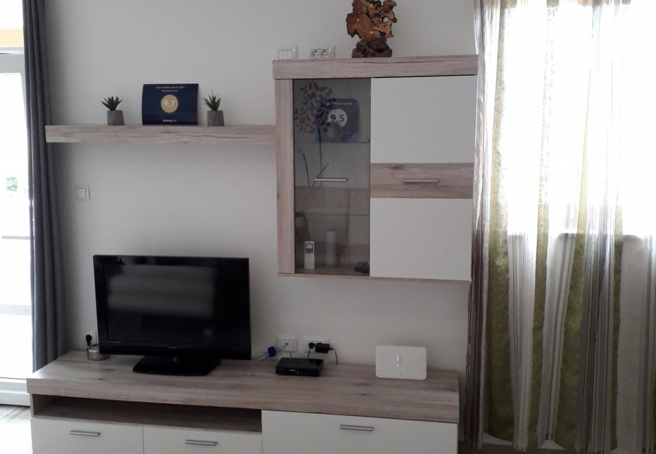 Apartament w Cres - Apartament w Cres z balkon, Klimatyzacja, WIFI, Pralka (4496-1)