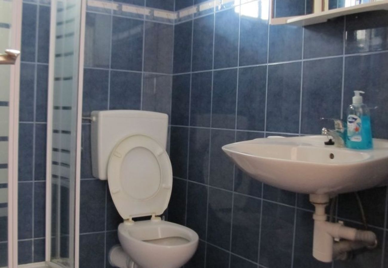 Apartament w Vir - Apartament w Vir z Widok na morze, taras, Klimatyzacja, WIFI (4472-1)