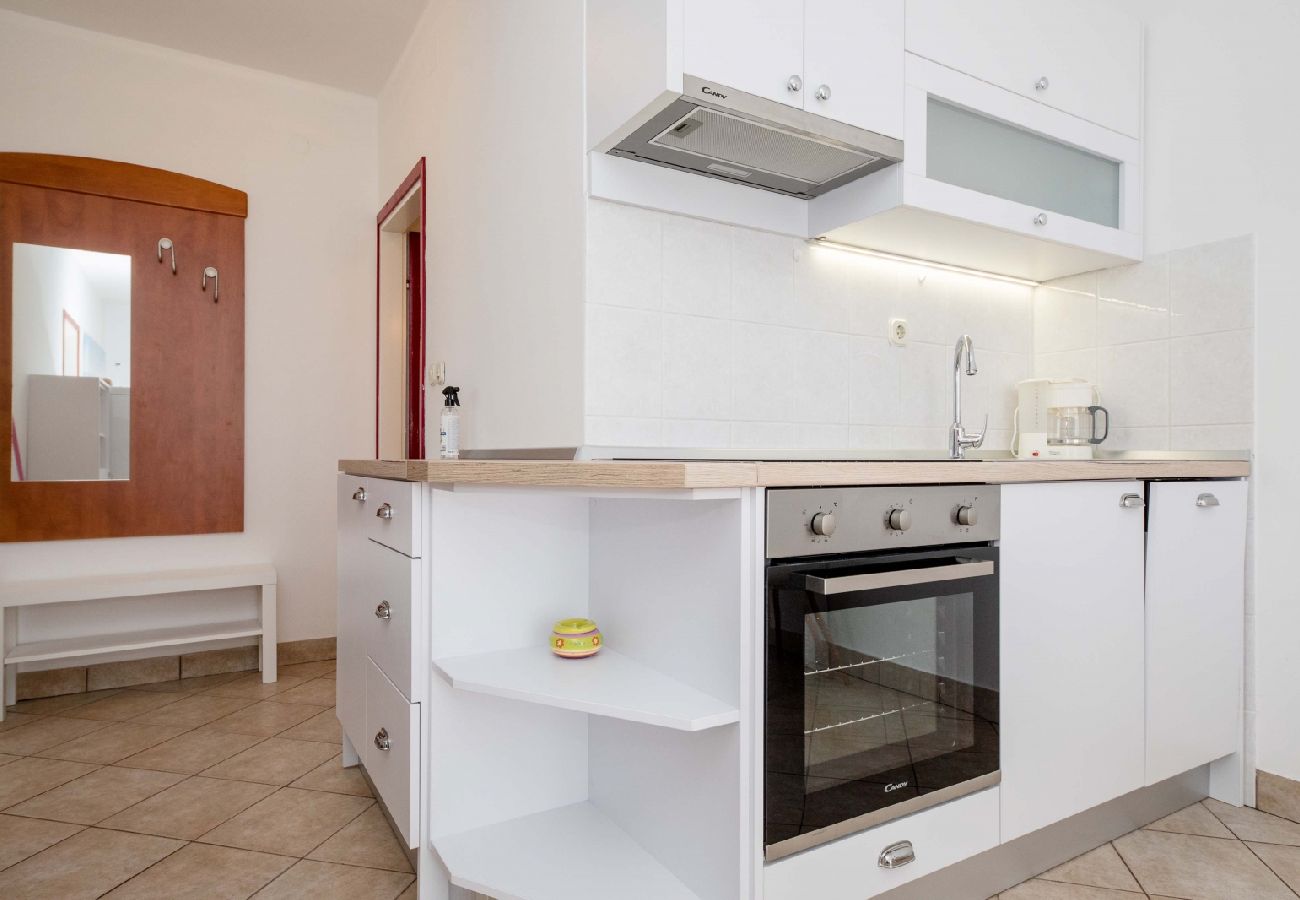 Apartament w Supetarska Draga - Apartament w Supetarska Draga z Widok na morze, balkon, Klimatyzacja, WIFI (4551-1)