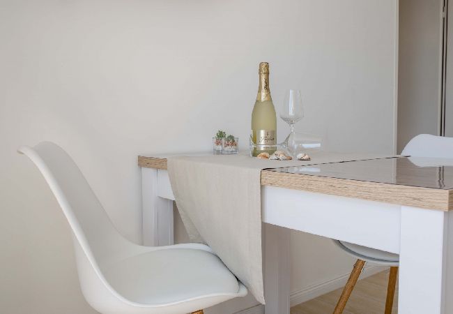 Apartament w Supetarska Draga - Apartament w Supetarska Draga z Widok na morze, balkon, Klimatyzacja, WIFI (4551-4) Apartament w Supetarska Draga - Apartament w Supetarska Draga z Widok na morze, balkon, Klimatyzacja, WIFI (4551-4)