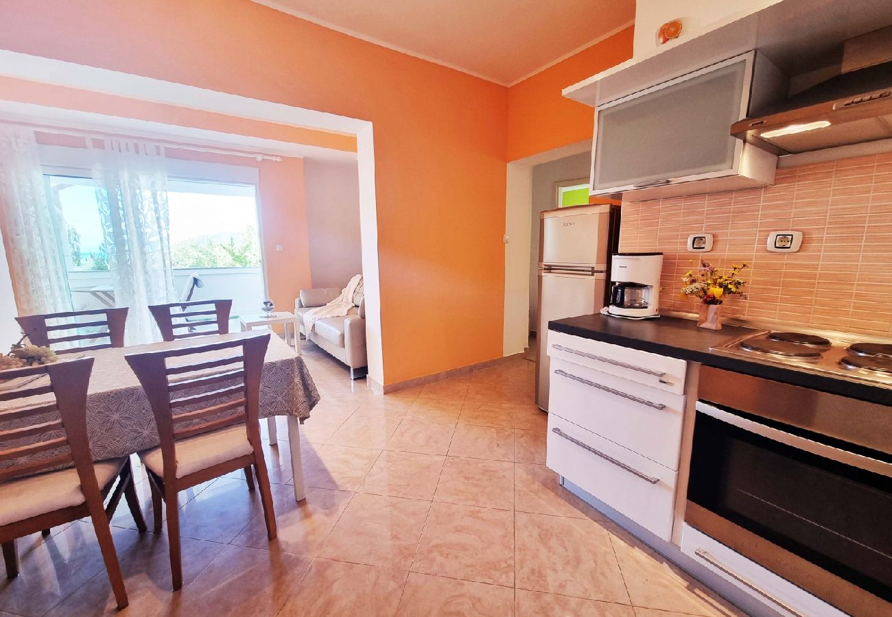 Apartament w Supetarska Draga - Apartament w Supetarska Draga z Widok na morze, taras, Klimatyzacja, WIFI (4551-2)