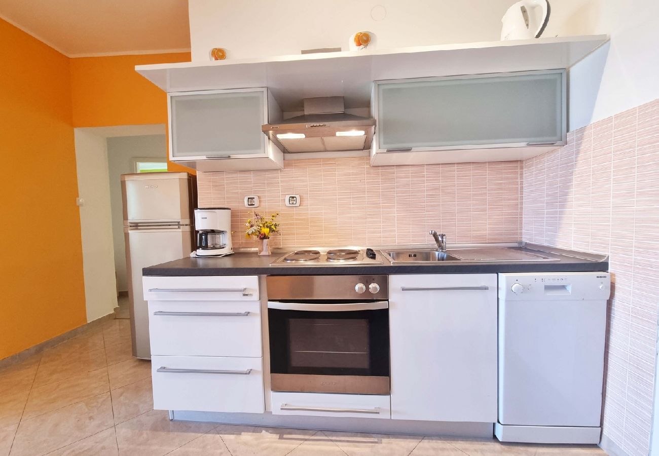 Apartament w Supetarska Draga - Apartament w Supetarska Draga z Widok na morze, taras, Klimatyzacja, WIFI (4551-2)