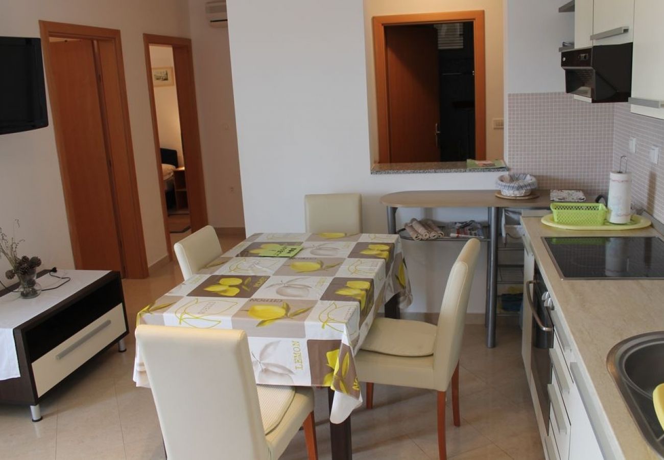 Apartament w Ždrelac - Apartament w Ždrelac z Widok na morze, balkon, Klimatyzacja, WIFI (4561-1)