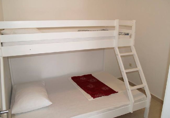 Apartament w Preko - Apartament wakacyjny w Preko z tarasem, klimatyzacją, Wi-Fi, pralką (4568-2) Apartament w Preko - Apartament wakacyjny w Preko z tarasem, klimatyzacją, Wi-Fi, pralką (4568-2)