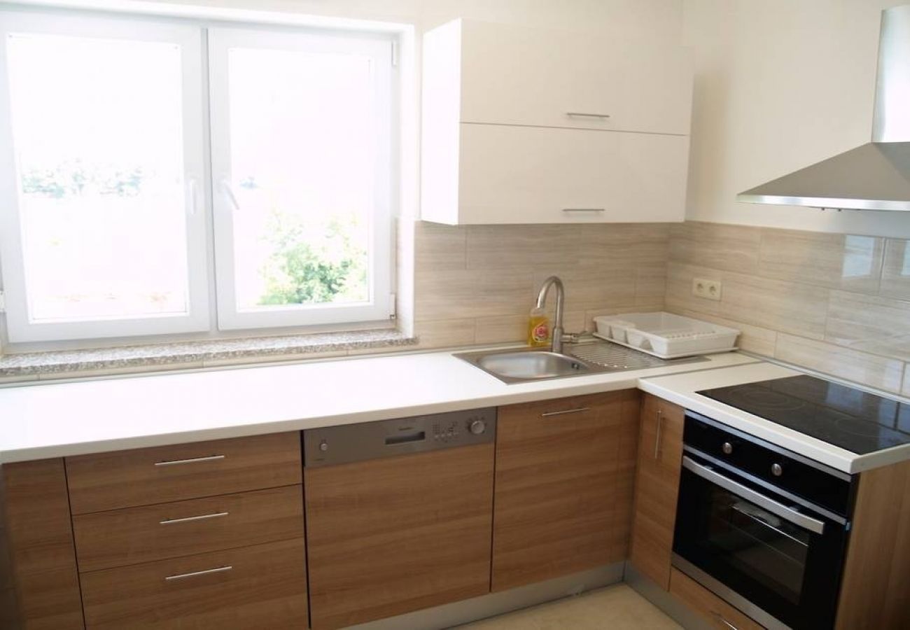 Apartament w Preko - Ferienwohnung in Preko mit Terrasse, Klimaanlage, W-LAN, Waschmaschine (4568-2)