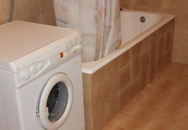 Apartament w Preko - Apartament wakacyjny w Preko z tarasem, klimatyzacją, Wi-Fi, pralką (4568-4) Apartament w Preko - Apartament wakacyjny w Preko z tarasem, klimatyzacją, Wi-Fi, pralką (4568-4)