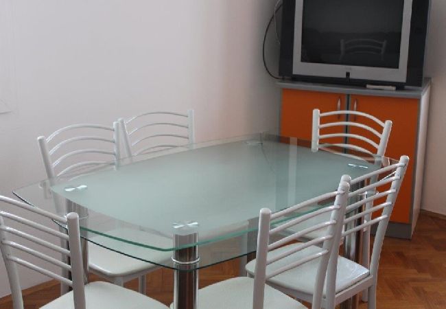 Apartament w Preko - Apartament wakacyjny w Preko z tarasem, klimatyzacją, Wi-Fi, pralką (4568-4) Apartament w Preko - Apartament wakacyjny w Preko z tarasem, klimatyzacją, Wi-Fi, pralką (4568-4)