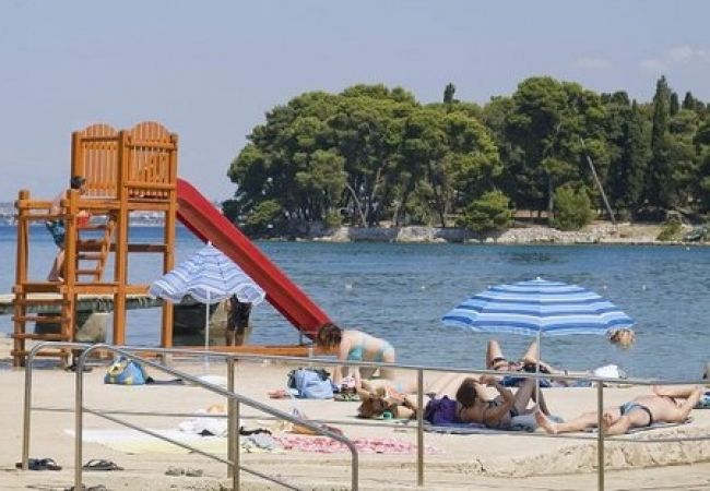Dom w Preko - Ferienhaus in Preko mit Meerblick, Terrasse, Klimaanlage, W-LAN (4571-1) Dom w Preko - Ferienhaus in Preko mit Meerblick, Terrasse, Klimaanlage, W-LAN (4571-1)