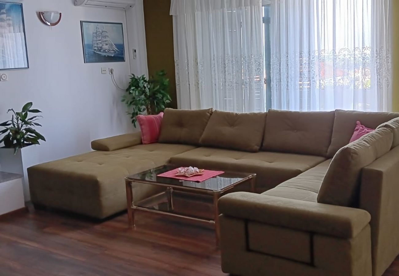 Apartament w Kali - Apartament w Kali z Widok na morze, taras, Klimatyzacja, WIFI (4573-1)