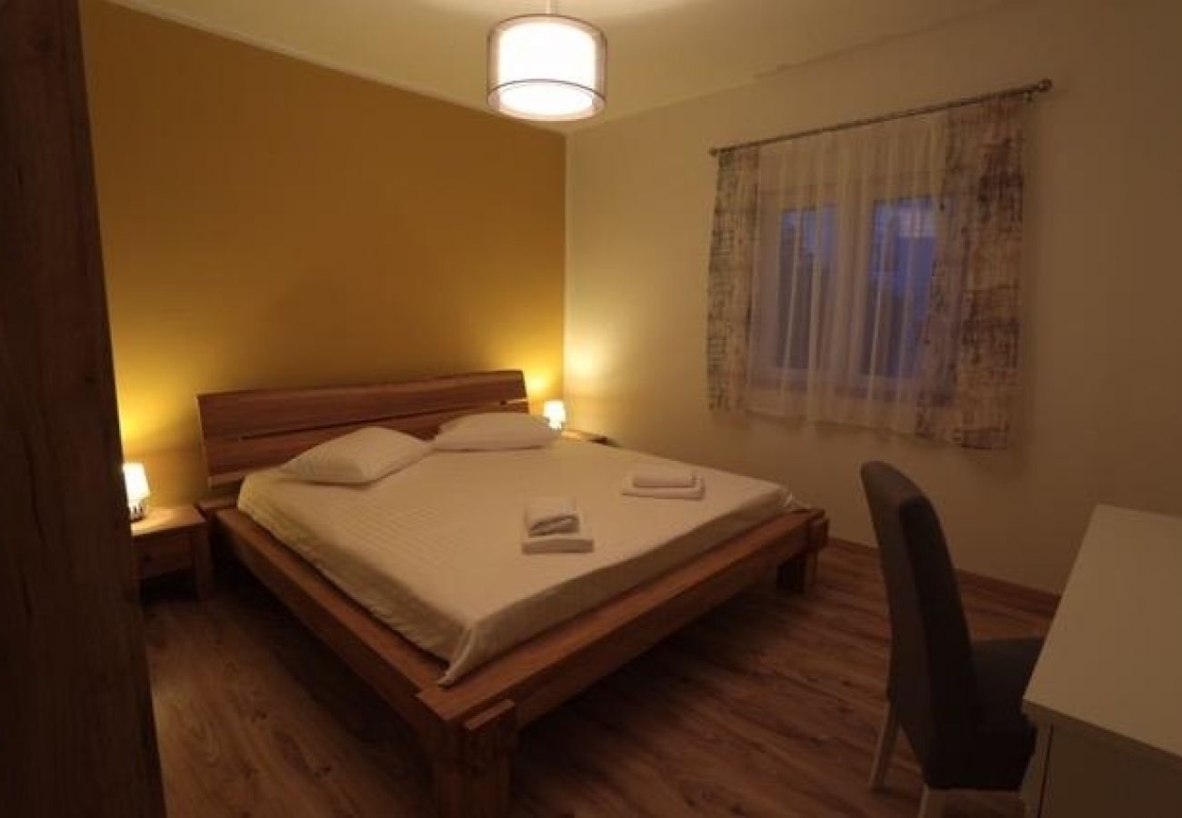 Dom w Zadar - Domek wypoczynkowy w Zadar z balkon, Klimatyzacja, WIFI, Pralka (4576-1)