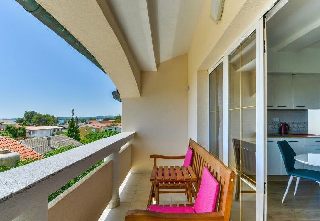 Studio w Vir - Apartament Studio w Vir z balkon, Klimatyzacja, WIFI, Zmywarka (4589-2) Studio w Vir - Apartament Studio w Vir z balkon, Klimatyzacja, WIFI, Zmywarka (4589-2)