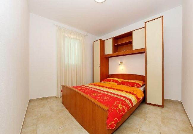 Apartament w Vir - Apartament w Vir z balkon, Klimatyzacja, WIFI (4595-1) Apartament w Vir - Apartament w Vir z balkon, Klimatyzacja, WIFI (4595-1)