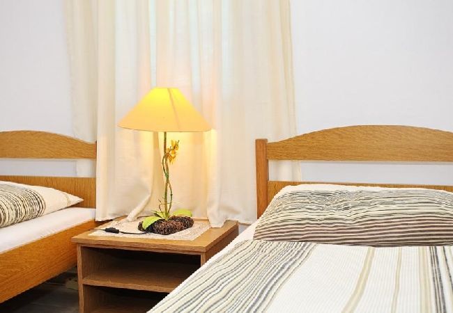 Apartament w Vir - Apartament w Vir z balkon, Klimatyzacja, WIFI (4595-1) Apartament w Vir - Apartament w Vir z balkon, Klimatyzacja, WIFI (4595-1)