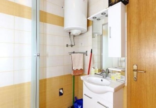 Apartament w Vir - Apartament w Vir z balkon, Klimatyzacja, WIFI (4595-2) Apartament w Vir - Apartament w Vir z balkon, Klimatyzacja, WIFI (4595-2)