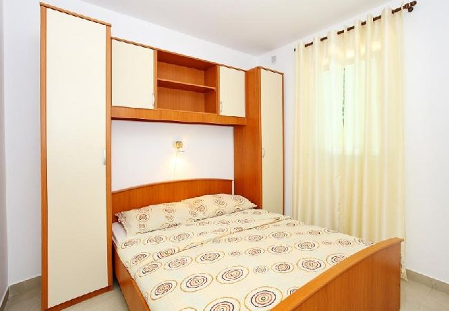 Apartament w Vir - Apartament w Vir z balkon, Klimatyzacja, WIFI (4595-2) Apartament w Vir - Apartament w Vir z balkon, Klimatyzacja, WIFI (4595-2)