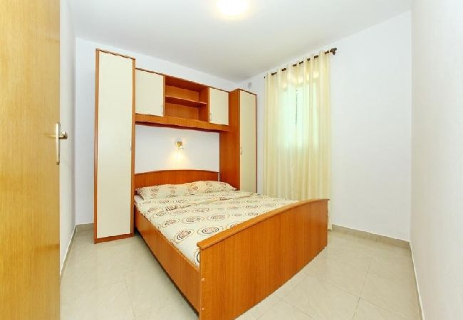 Apartament w Vir - Apartament w Vir z balkon, Klimatyzacja, WIFI (4595-2) Apartament w Vir - Apartament w Vir z balkon, Klimatyzacja, WIFI (4595-2)