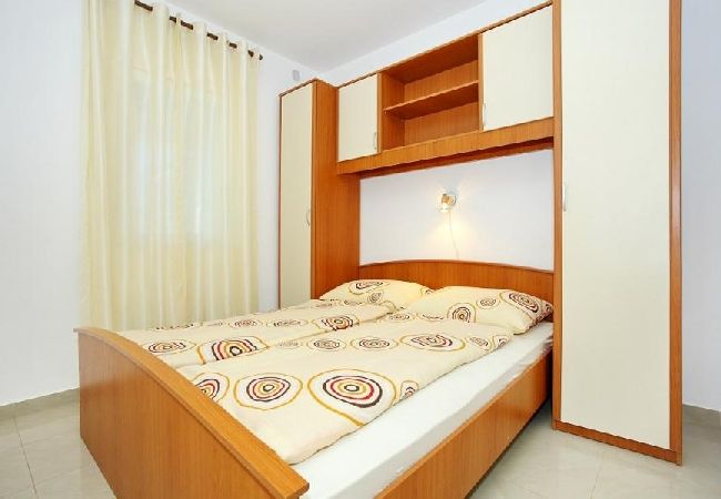 Apartament w Vir - Apartament w Vir z balkon, Klimatyzacja, WIFI (4595-2) Apartament w Vir - Apartament w Vir z balkon, Klimatyzacja, WIFI (4595-2)