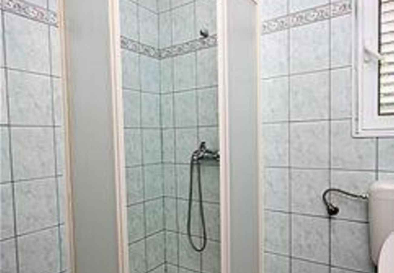 Apartament w Kampor - Apartament w Kampor z Widok na morze, taras, Klimatyzacja, WIFI (4610-4)