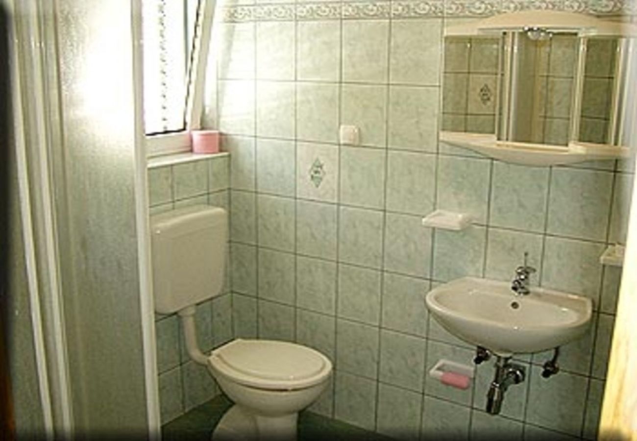 Apartament w Kampor - Apartament w Kampor z Widok na morze, taras, Klimatyzacja, WIFI (4610-4)