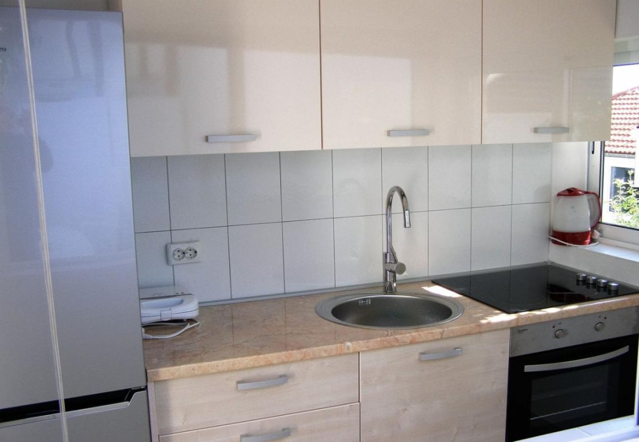 Apartament w Preko - Ferienwohnung in Preko mit Meerblick, Terrasse, Klimaanlage, W-LAN (4568-6)