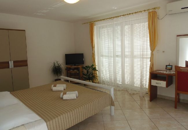 Apartament w Dramalj - Apartament w Dramalj z Widok na morze, balkon, Klimatyzacja, WIFI (4623-4) Apartament w Dramalj - Apartament w Dramalj z Widok na morze, balkon, Klimatyzacja, WIFI (4623-4)