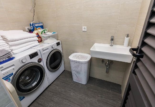 Dom w Ždrelac - Domek wypoczynkowy w Ždrelac z Widok na morze, taras, Klimatyzacja, WIFI (4652-1) Dom w Ždrelac - Domek wypoczynkowy w Ždrelac z Widok na morze, taras, Klimatyzacja, WIFI (4652-1)