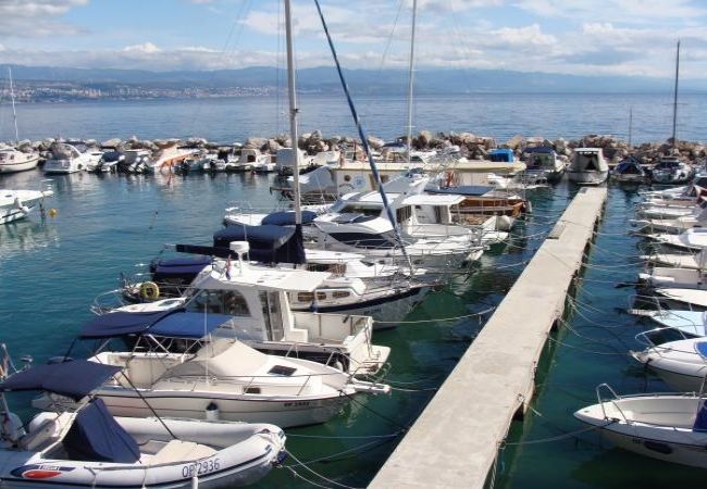 Studio w Icici - Apartament Studio w Ičići z Klimatyzacja, WIFI (4674-2) Studio w Icici - Apartament Studio w Ičići z Klimatyzacja, WIFI (4674-2)