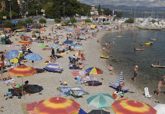 Dom w Icici - Domek wypoczynkowy w Ičići z Widok na morze, balkon, Klimatyzacja, WIFI (4683-1) Dom w Icici - Domek wypoczynkowy w Ičići z Widok na morze, balkon, Klimatyzacja, WIFI (4683-1)