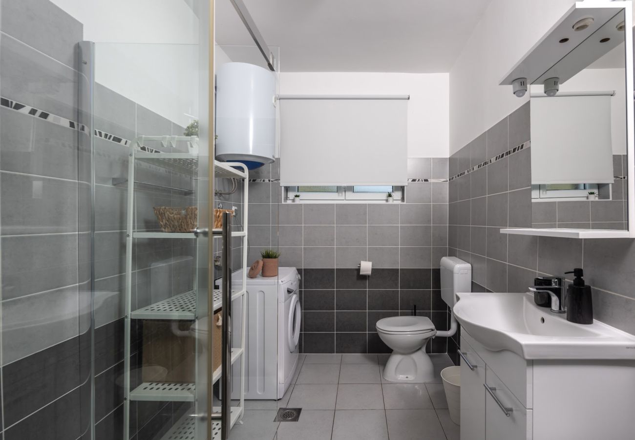 Dom w Icici - Domek wypoczynkowy w Ičići z Widok na morze, balkon, Klimatyzacja, WIFI (4683-1)