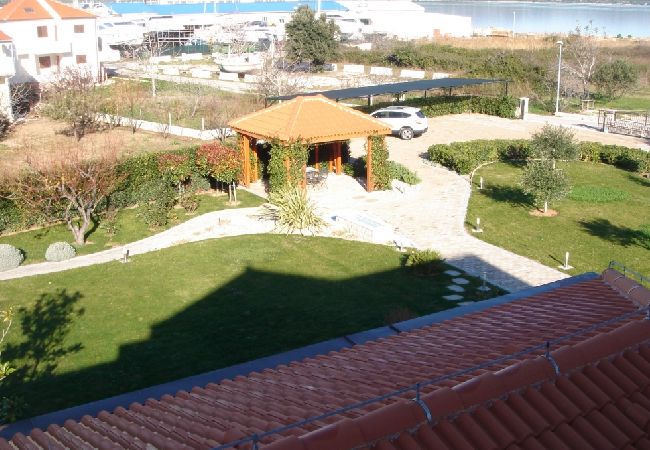 Dom w Betina - Domek wypoczynkowy w Betina z Widok na morze, taras, Klimatyzacja, WIFI (4671-1) Dom w Betina - Domek wypoczynkowy w Betina z Widok na morze, taras, Klimatyzacja, WIFI (4671-1)