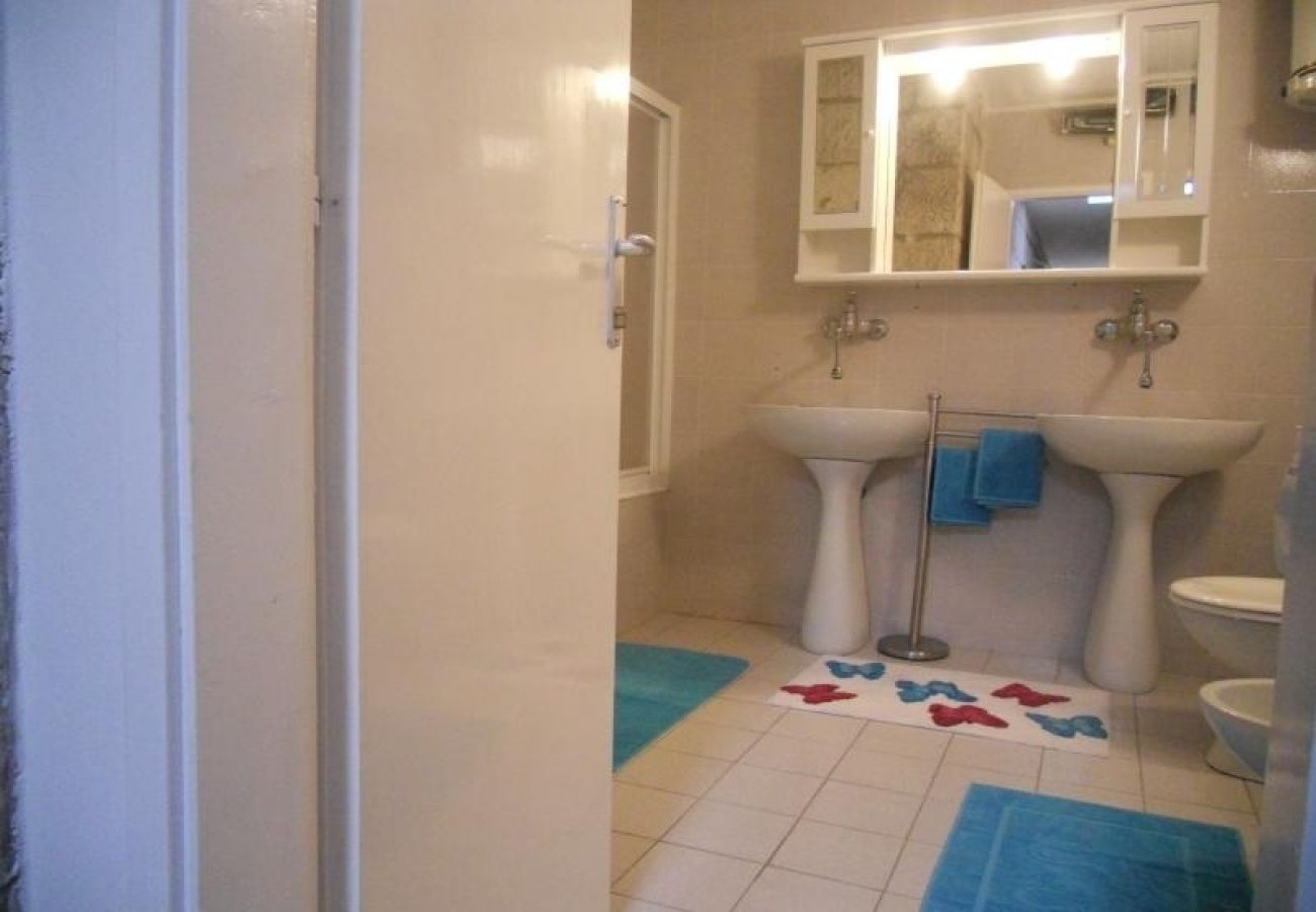 Apartament w Korcula - Apartament w Korčula z Widok na morze, taras, Klimatyzacja, WIFI (4695-1)