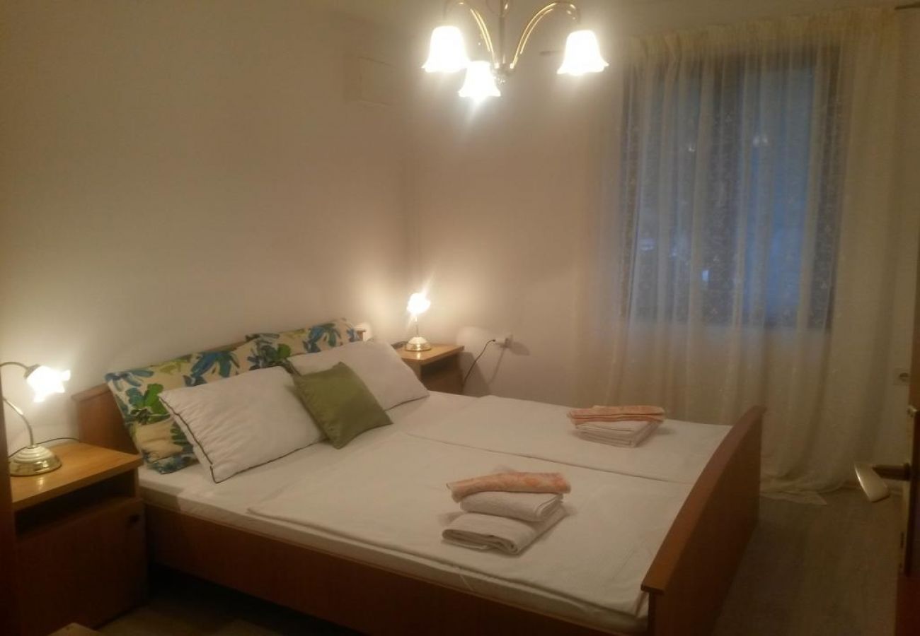 Apartament w Malinska - Apartament w Malinska z taras, Klimatyzacja, WIFI, Pralka (4693-1)