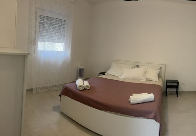 Apartament w Pirovac - Apartament w Pirovac z balkon, Klimatyzacja, WIFI (4717-1) Apartament w Pirovac - Apartament w Pirovac z balkon, Klimatyzacja, WIFI (4717-1)