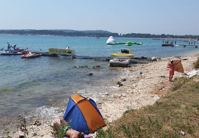 Apartament w Medulin - Apartament w Medulin z Widok na morze, taras, Klimatyzacja, WIFI (4635-3) Apartament w Medulin - Apartament w Medulin z Widok na morze, taras, Klimatyzacja, WIFI (4635-3)