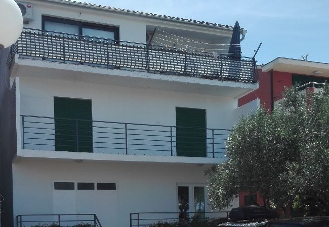 Apartament w Šibenik-Brodarica - Apartament w Brodarica z balkon, Klimatyzacja, WIFI, Pralka (4731-1) Apartament w Šibenik-Brodarica - Apartament w Brodarica z balkon, Klimatyzacja, WIFI, Pralka (4731-1)