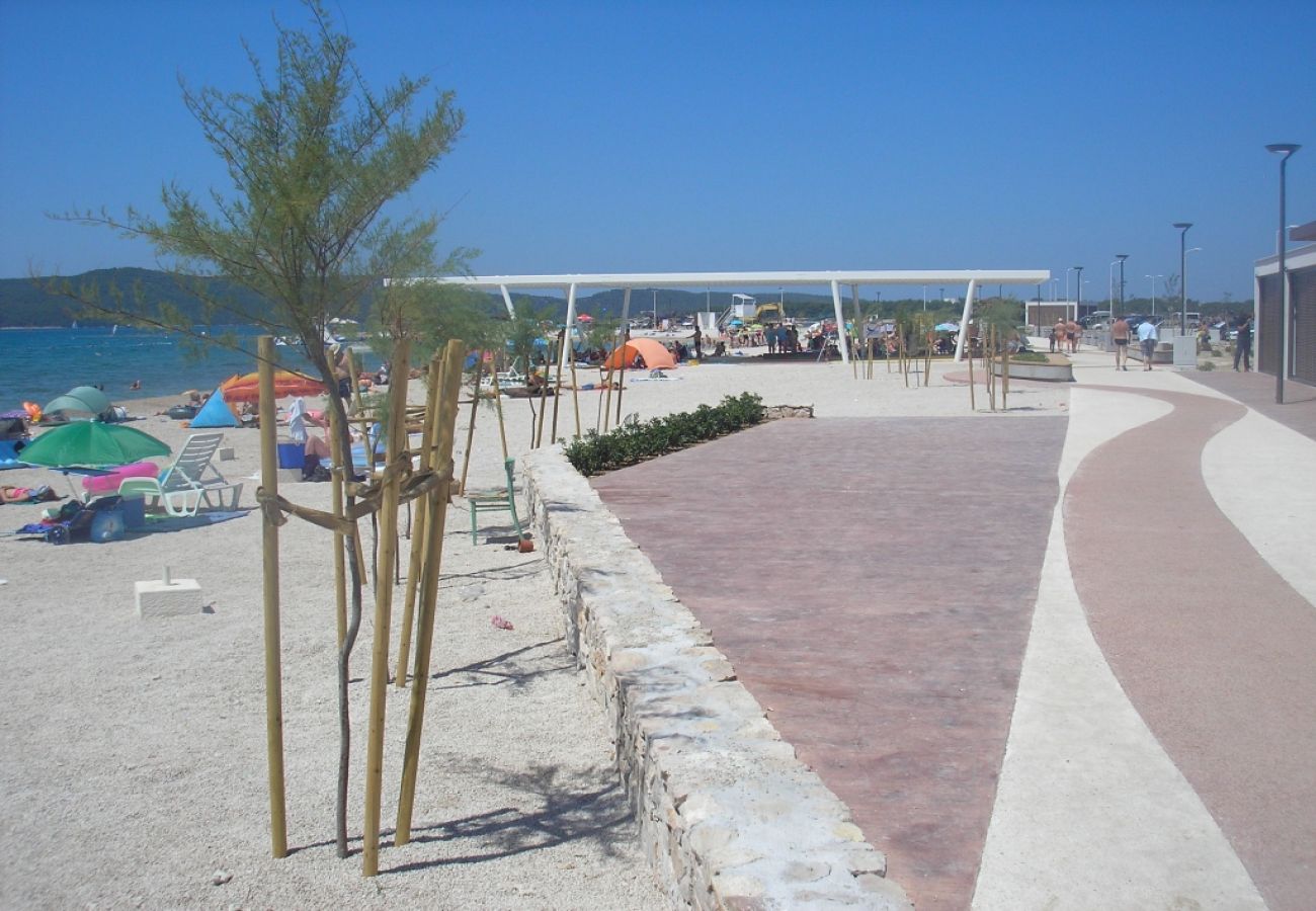 Apartament w Sibenik - Apartament w Brodarica z balkon, Klimatyzacja, WIFI, Pralka (4731-1)